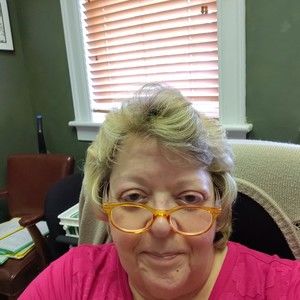 Meet your Posher, Denise